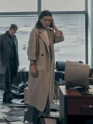 Karla Dixon Reacher S02 Trench Coat