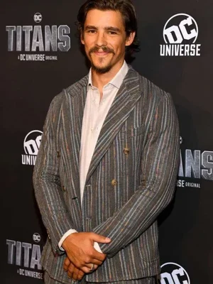 Brenton Thwaites Titans Event Show Grey Suit