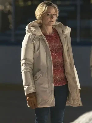 True Detective S04 Jodie Foster White Jacket
