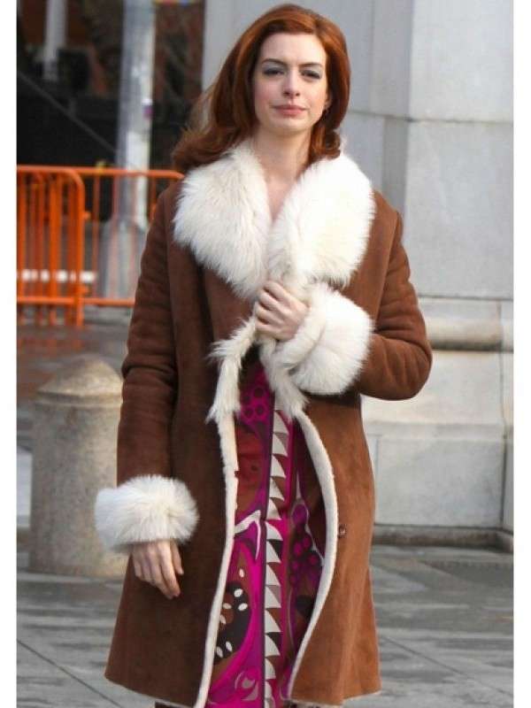 Anne Hathaway Lexi Shearling Suede Leather CoatActress Anne Hathaway Modern Love Lexi Shearling Suede Leather Coat - Image 4